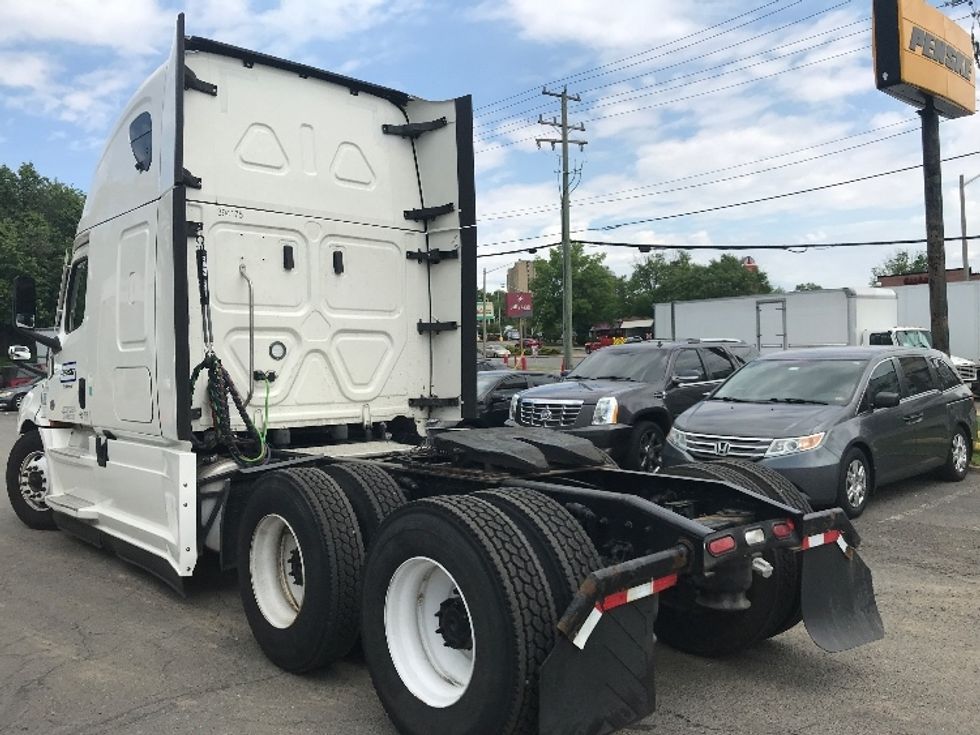 Sleeper Tractor-Heavy Duty Tractors-Freightliner-2022-T12664ST-Alexandria-VA-509,525\n\t\tmiles-$ 71,000 - Image 22