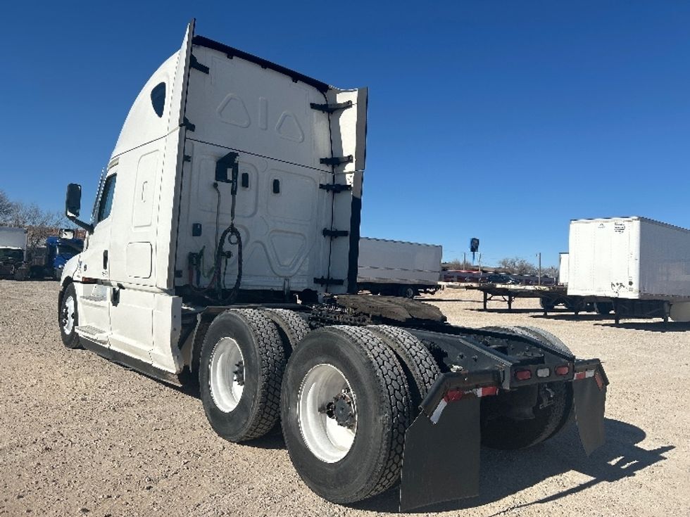 Sleeper Tractor-Heavy Duty Tractors-Freightliner-2022-T12664ST-Amarillo-TX-617,909\n\t\tmiles-$ 59,250 - Image 5