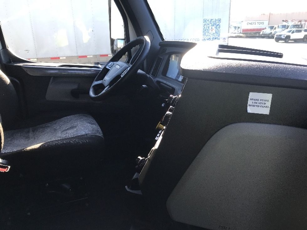 Sleeper Tractor-Heavy Duty Tractors-Freightliner-2022-T12664ST-Anaheim-CA-474,081\n\t\tmiles-$ 80,250 - Image 15