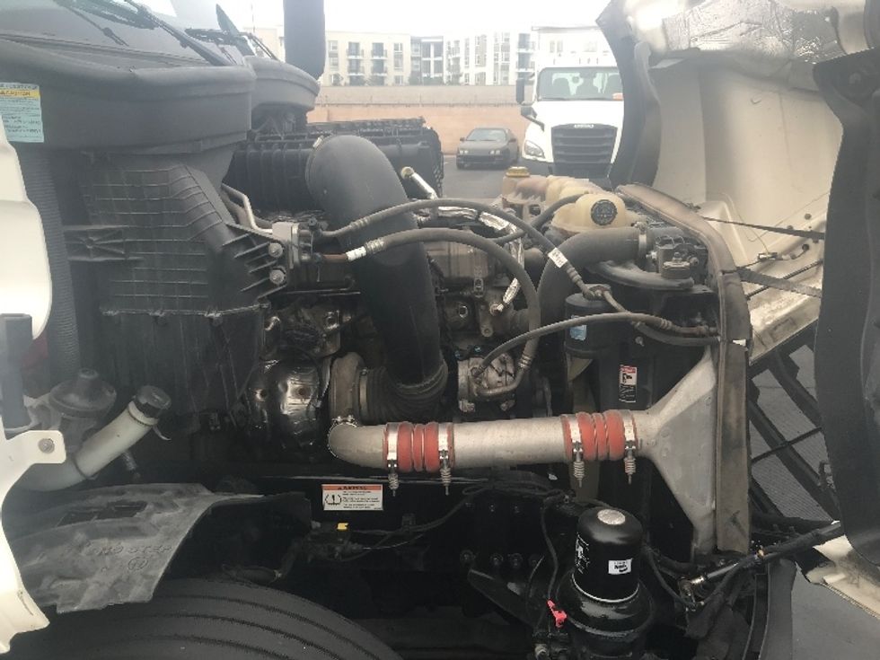 Sleeper Tractor-Heavy Duty Tractors-Freightliner-2022-T12664ST-Anaheim-CA-733,415\n\t\tmiles-$ 45,750 - Image 21