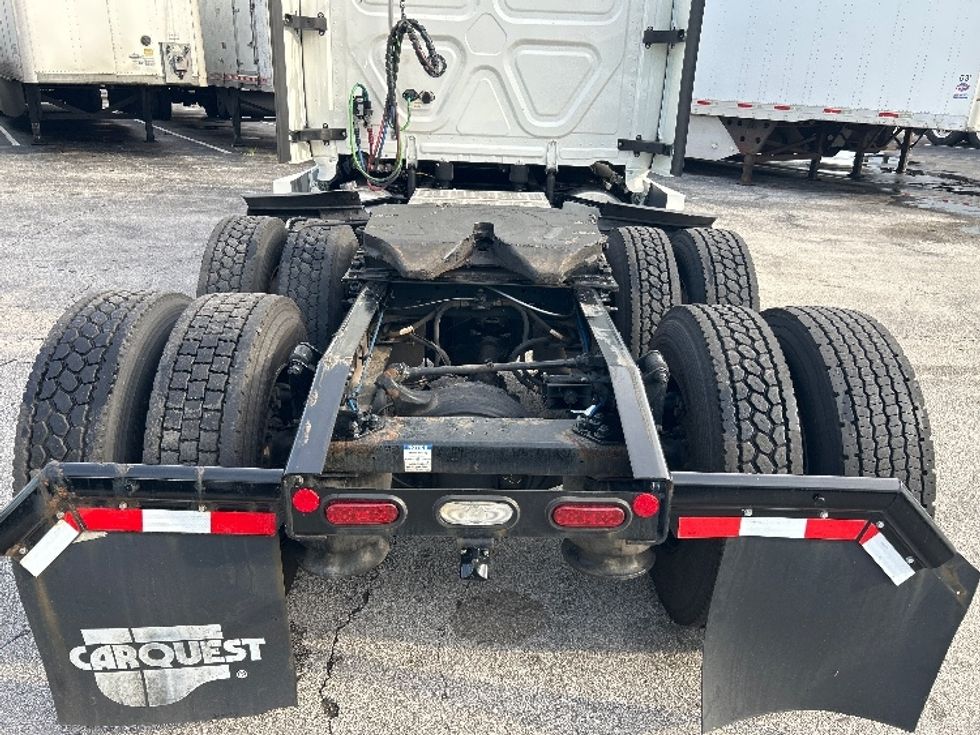 Sleeper Tractor-Heavy Duty Tractors-Freightliner-2022-T12664ST-Apopka-FL-648,477\n\t\tmiles-$ 61,250 - Image 6
