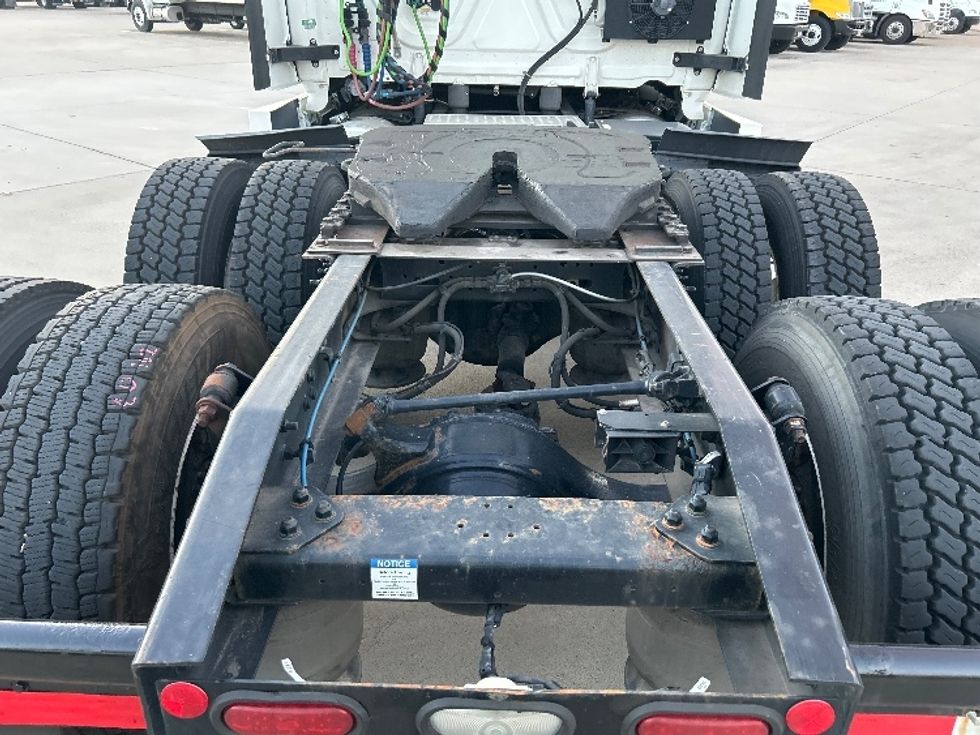 Sleeper Tractor-Heavy Duty Tractors-Freightliner-2022-T12664ST-Arlington-TX-314,096\n\t\tmiles-$ 90,000 - Image 6