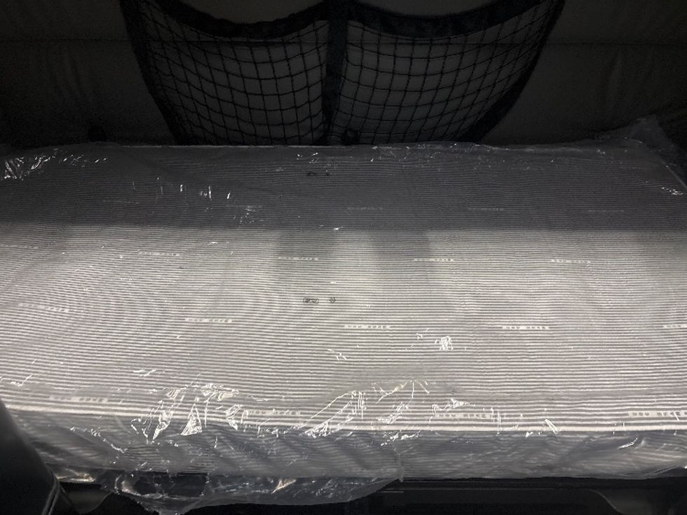 Sleeper Tractor-Heavy Duty Tractors-Freightliner-2022-T12664ST-Arlington-TX-350,792\n\t\tmiles-$ 87,000 - Image 17