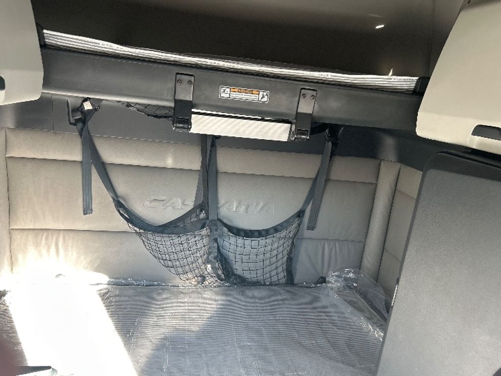 Sleeper Tractor-Heavy Duty Tractors-Freightliner-2022-T12664ST-Arlington-TX-490,406\n\t\tmiles-$ 72,500 - Image 16