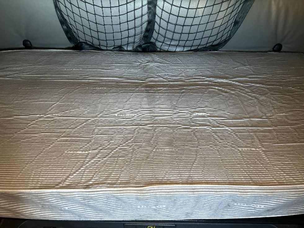 Sleeper Tractor-Heavy Duty Tractors-Freightliner-2022-T12664ST-Arlington-TX-536,649\n\t\tmiles-$ 67,500 - Image 17