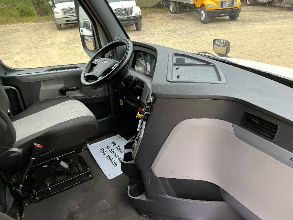 Sleeper Tractor-Heavy Duty Tractors-Freightliner-2022-T12664ST-Asheville-NC-342,806\n\t\tmiles-$ 84,250 - Image 15