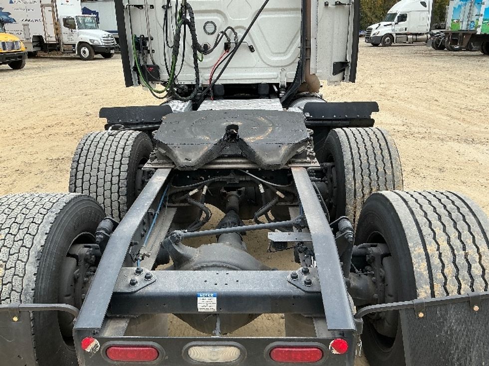 Sleeper Tractor-Heavy Duty Tractors-Freightliner-2022-T12664ST-Asheville-NC-342,806\n\t\tmiles-$ 84,250 - Image 6