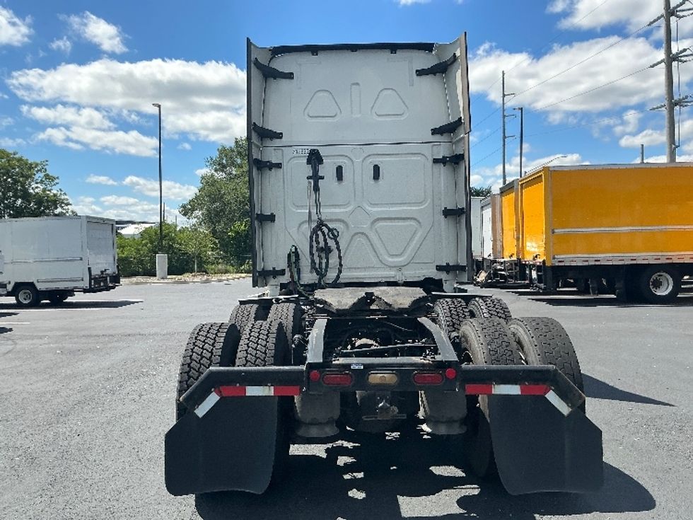 Sleeper Tractor-Heavy Duty Tractors-Freightliner-2022-T12664ST-Atlanta (Forest Park)-GA-355,346\n\t\tmiles-$ 87,000 - Image 6