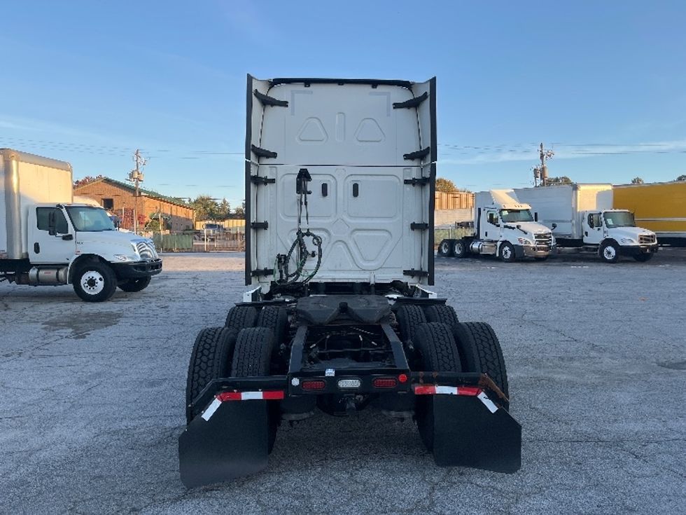 Sleeper Tractor-Heavy Duty Tractors-Freightliner-2022-T12664ST-Atlanta (Forest Park)-GA-419,397\n\t\tmiles-$ 79,250 - Image 6