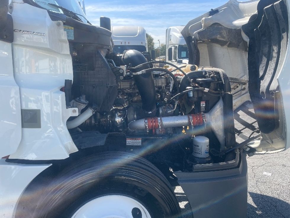 Sleeper Tractor-Heavy Duty Tractors-Freightliner-2022-T12664ST-Atlanta (Forest Park)-GA-583,997\n\t\tmiles-$ 62,750 - Image 20