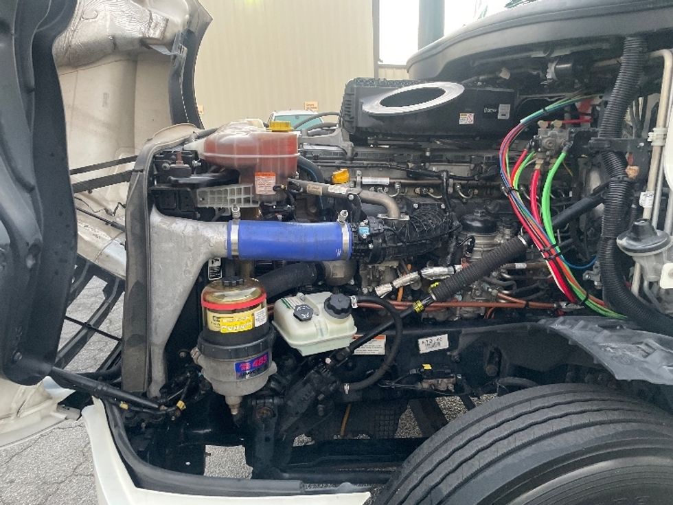 Sleeper Tractor-Heavy Duty Tractors-Freightliner-2022-T12664ST-Atlanta-GA-507,470\n\t\tmiles-$ 72,000 - Image 20