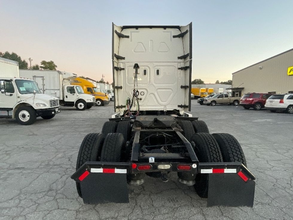 Sleeper Tractor-Heavy Duty Tractors-Freightliner-2022-T12664ST-Atlanta-GA-507,470\n\t\tmiles-$ 72,000 - Image 6