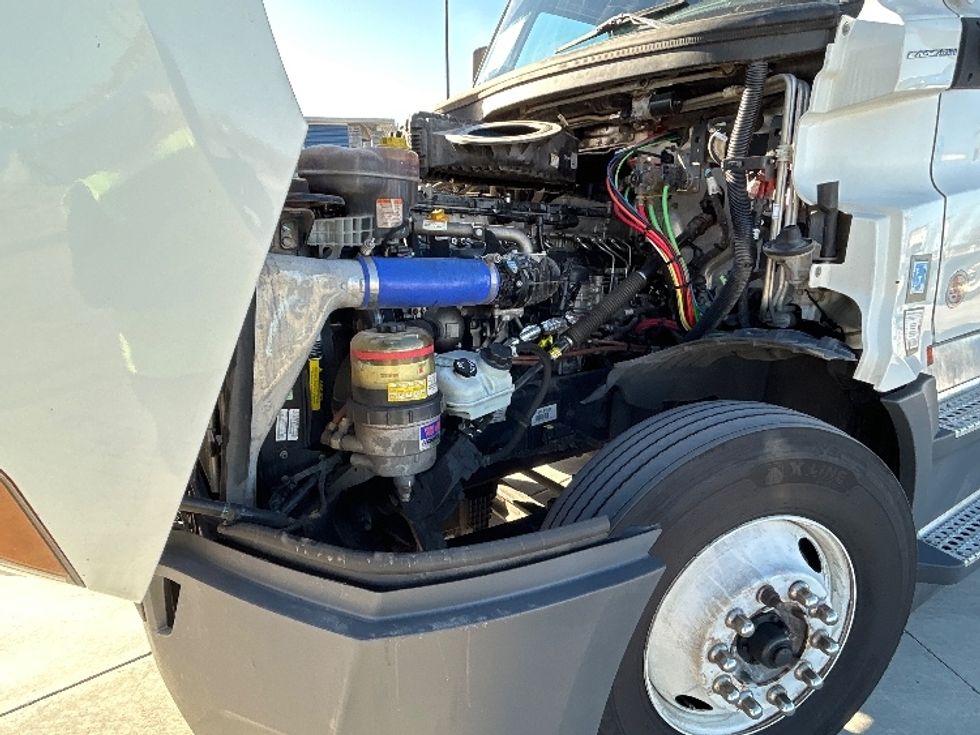 Sleeper Tractor-Heavy Duty Tractors-Freightliner-2022-T12664ST-Aurora-CO-499,407\n\t\tmiles-$ 73,500 - Image 20