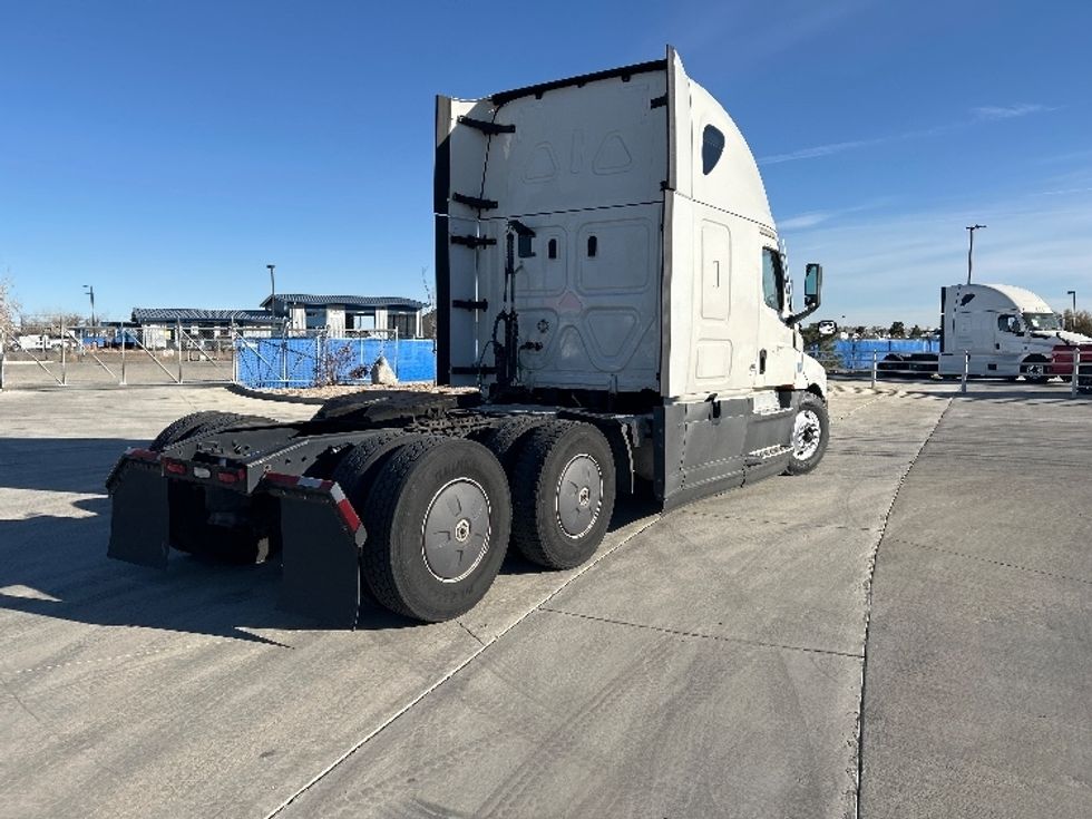 Sleeper Tractor-Heavy Duty Tractors-Freightliner-2022-T12664ST-Aurora-CO-499,407\n\t\tmiles-$ 73,500 - Image 7