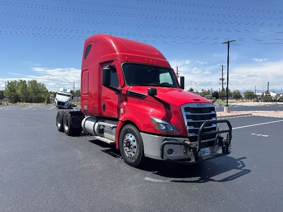 Sleeper Tractor-Heavy Duty Tractors-Freightliner-2022-T12664ST-Aurora-CO-509,800\n\t\tmiles-$ 70,750 - Image 1