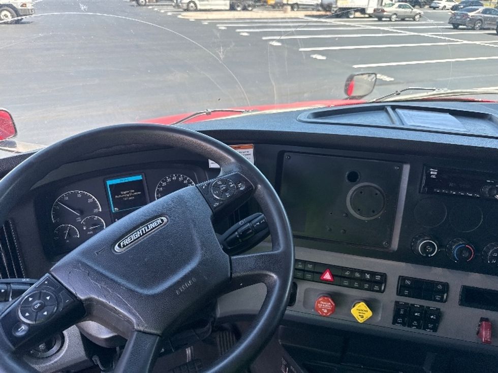 Sleeper Tractor-Heavy Duty Tractors-Freightliner-2022-T12664ST-Aurora-CO-509,800\n\t\tmiles-$ 70,750 - Image 10