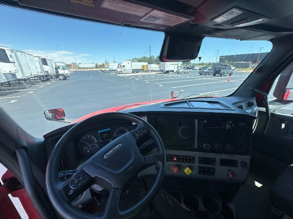 Sleeper Tractor-Heavy Duty Tractors-Freightliner-2022-T12664ST-Aurora-CO-509,800\n\t\tmiles-$ 70,750 - Image 11