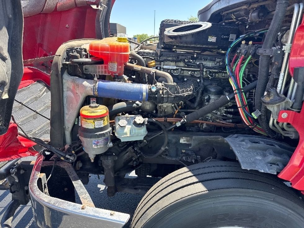 Sleeper Tractor-Heavy Duty Tractors-Freightliner-2022-T12664ST-Aurora-CO-509,800\n\t\tmiles-$ 70,750 - Image 20