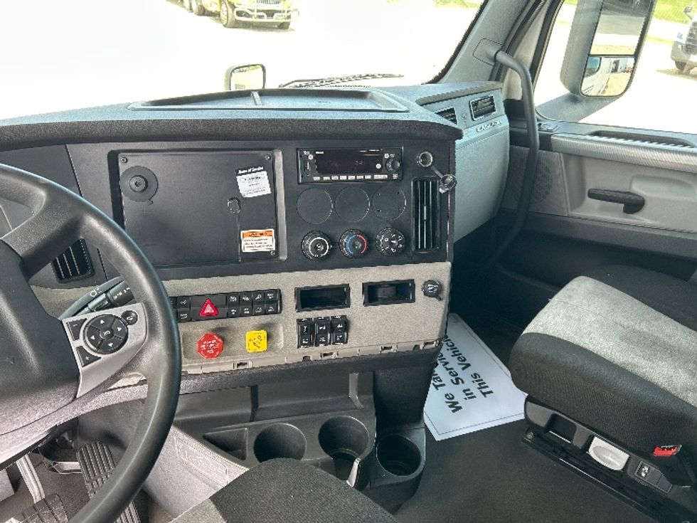 Sleeper Tractor-Heavy Duty Tractors-Freightliner-2022-T12664ST-Aurora-CO-534,159\n\t\tmiles-$ 72,500 - Image 12