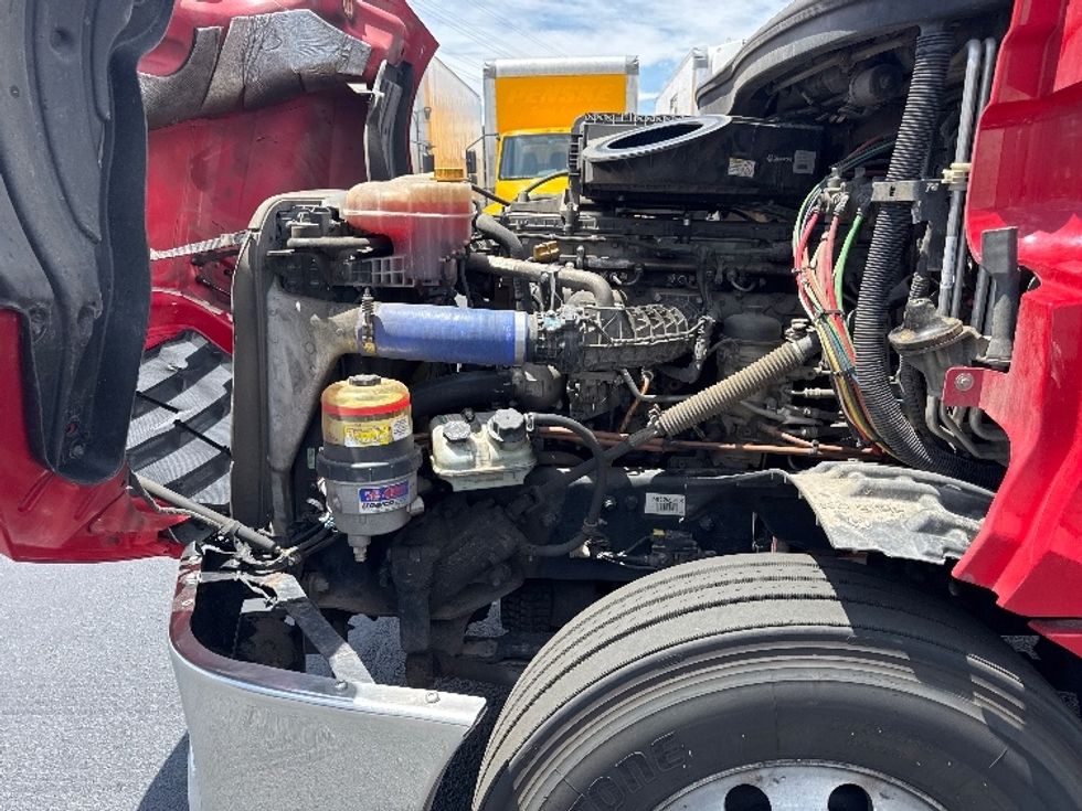 Sleeper Tractor-Heavy Duty Tractors-Freightliner-2022-T12664ST-Aurora-CO-551,924\n\t\tmiles-$ 66,250 - Image 21