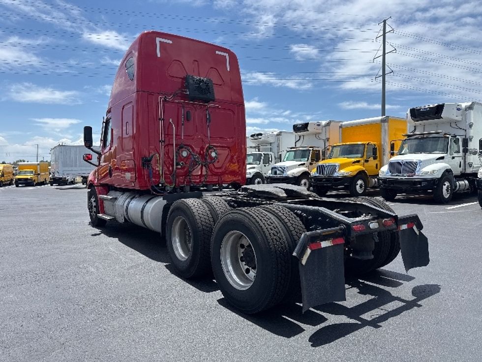 Sleeper Tractor-Heavy Duty Tractors-Freightliner-2022-T12664ST-Aurora-CO-551,924\n\t\tmiles-$ 66,250 - Image 5