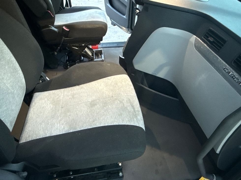 Sleeper Tractor-Heavy Duty Tractors-Freightliner-2022-T12664ST-Austin-TX-403,064\n\t\tmiles-$ 79,750 - Image 14