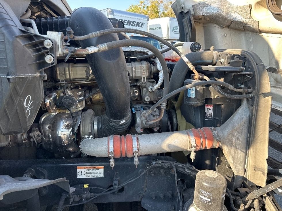 Sleeper Tractor-Heavy Duty Tractors-Freightliner-2022-T12664ST-Austin-TX-686,454\n\t\tmiles-$ 54,500 - Image 19