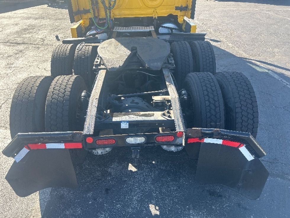 Sleeper Tractor-Heavy Duty Tractors-Freightliner-2022-T12664ST-Baltimore-MD-351,913\n\t\tmiles-$ 78,250 - Image 6