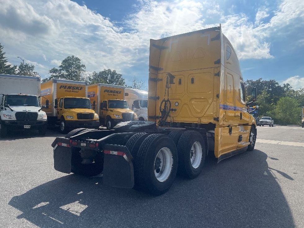 Sleeper Tractor-Heavy Duty Tractors-Freightliner-2022-T12664ST-Baltimore-MD-469,294\n\t\tmiles-$ 67,500 - Image 7