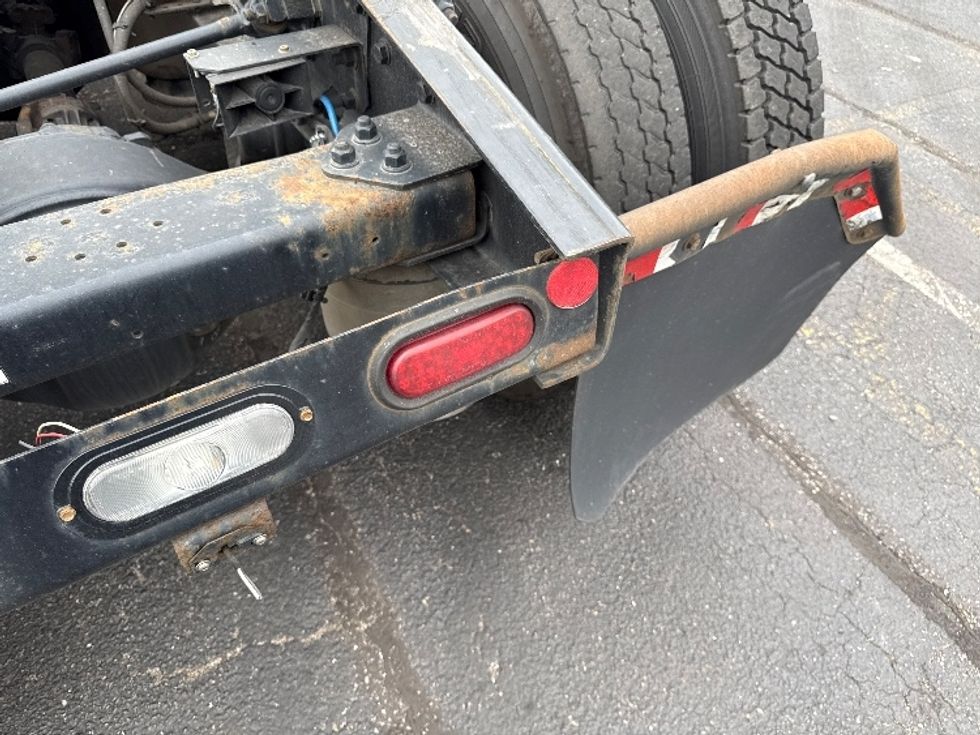 Sleeper Tractor-Heavy Duty Tractors-Freightliner-2022-T12664ST-Baltimore-MD-517,797\n\t\tmiles-$ 67,000 - Image 23