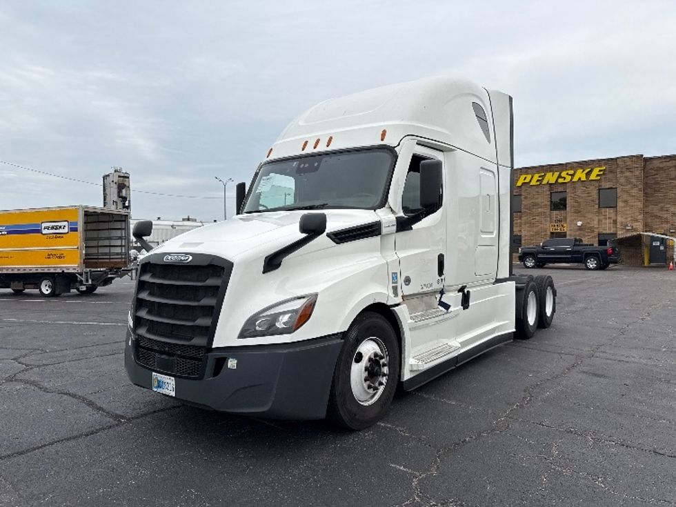 Sleeper Tractor-Heavy Duty Tractors-Freightliner-2022-T12664ST-Baltimore-MD-517,797\n\t\tmiles-$ 67,000 - Image 3