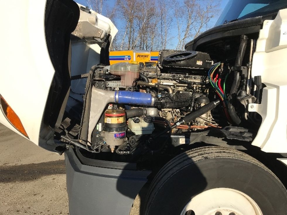 Sleeper Tractor-Heavy Duty Tractors-Freightliner-2022-T12664ST-Bangor-ME-677,790\n\t\tmiles-$ 49,500 - Image 21