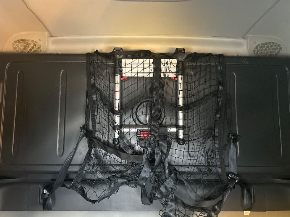 Sleeper Tractor-Heavy Duty Tractors-Freightliner-2022-T12664ST-Belcamp-MD-434,033\n\t\tmiles-$ 73,000 - Image 23