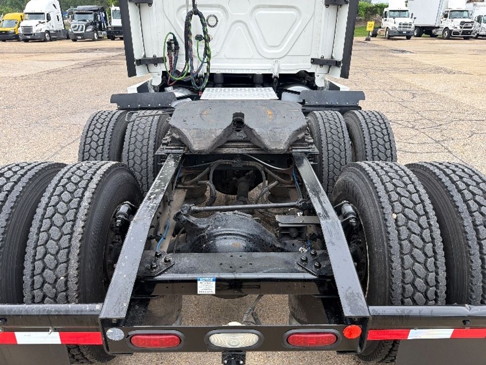 Sleeper Tractor-Heavy Duty Tractors-Freightliner-2022-T12664ST-Belden-MS-576,935\n\t\tmiles-$ 62,500 - Image 6