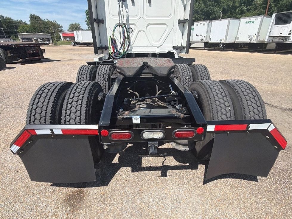 Sleeper Tractor-Heavy Duty Tractors-Freightliner-2022-T12664ST-Belden-MS-633,576\n\t\tmiles-$ 56,500 - Image 7