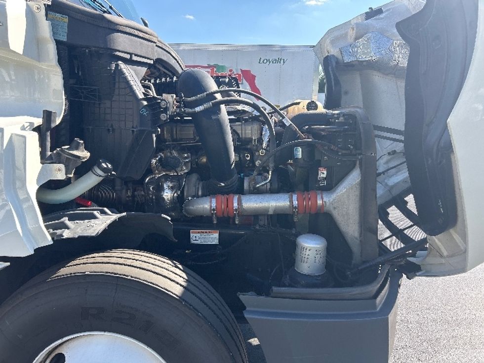 Sleeper Tractor-Heavy Duty Tractors-Freightliner-2022-T12664ST-Bethlehem-PA-264,265\n\t\tmiles-$ 90,500 - Image 20