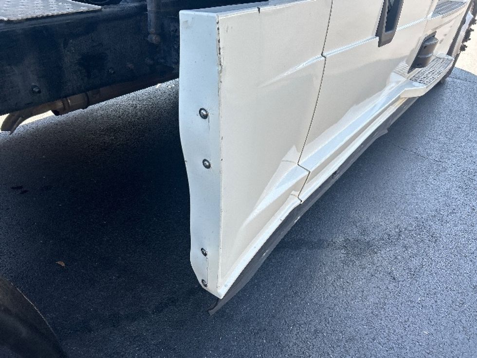 Sleeper Tractor-Heavy Duty Tractors-Freightliner-2022-T12664ST-Bethlehem-PA-264,265\n\t\tmiles-$ 90,500 - Image 23