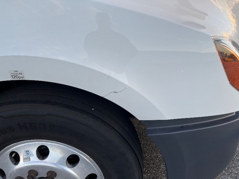 Sleeper Tractor-Heavy Duty Tractors-Freightliner-2022-T12664ST-Billings-MT-210,559\n\t\tmiles-$ 107,750 - Image 25