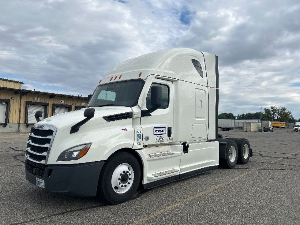 Sleeper Tractor-Heavy Duty Tractors-Freightliner-2022-T12664ST-Billings-MT-501,063\n\t\tmiles-$ 78,250 - Image 3