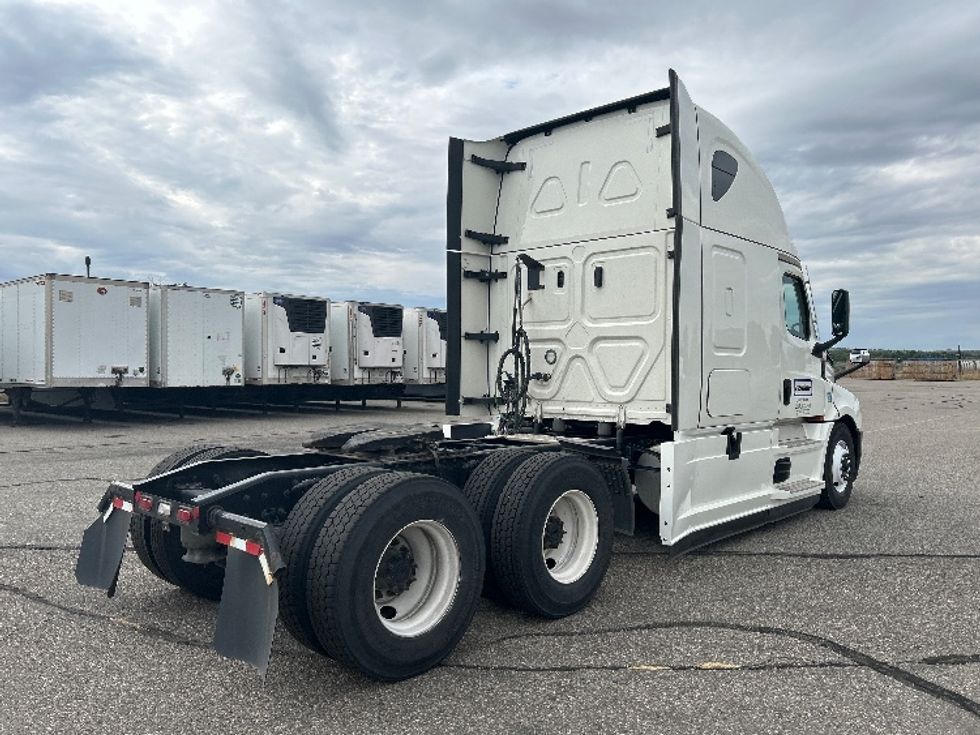Sleeper Tractor-Heavy Duty Tractors-Freightliner-2022-T12664ST-Billings-MT-501,063\n\t\tmiles-$ 78,250 - Image 7