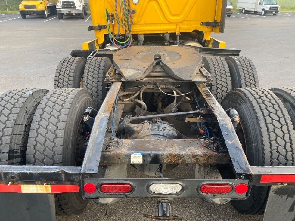 Sleeper Tractor-Heavy Duty Tractors-Freightliner-2022-T12664ST-Binghamton-NY-545,798\n\t\tmiles-$ 69,250 - Image 6