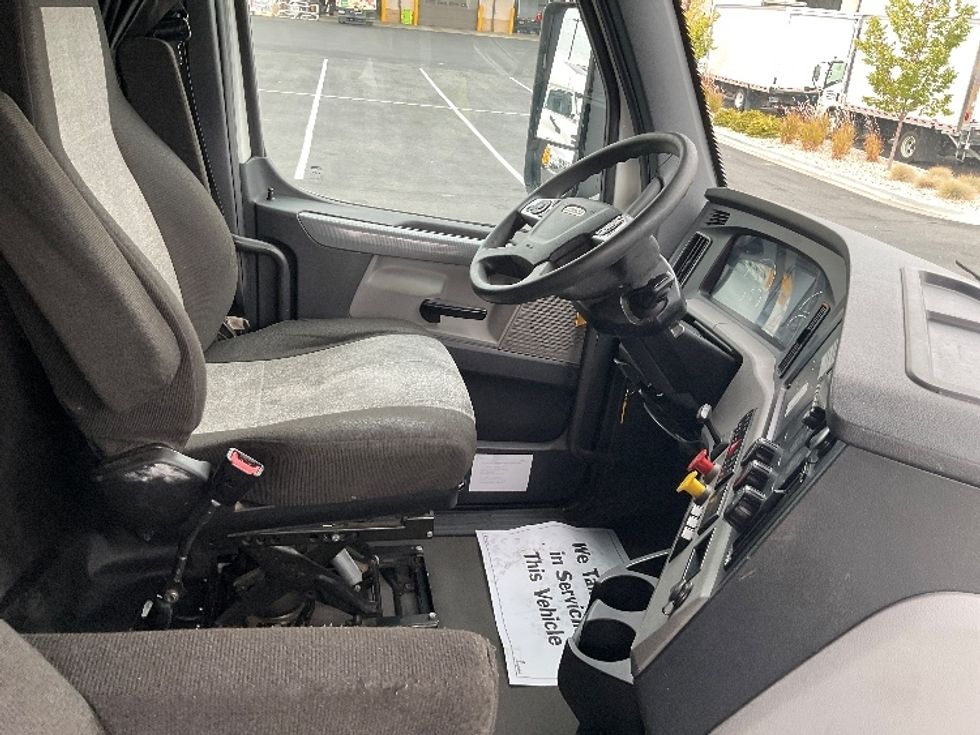 Sleeper Tractor-Heavy Duty Tractors-Freightliner-2022-T12664ST-Boise-ID-583,410\n\t\tmiles-$ 67,250 - Image 15