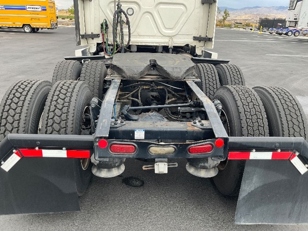 Sleeper Tractor-Heavy Duty Tractors-Freightliner-2022-T12664ST-Boise-ID-583,410\n\t\tmiles-$ 67,250 - Image 6