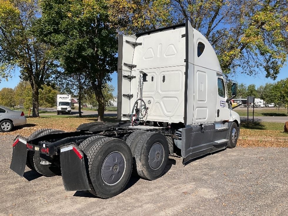 Sleeper Tractor-Heavy Duty Tractors-Freightliner-2022-T12664ST-Brooklyn Park-MN-439,774\n\t\tmiles-$ 73,500 - Image 7