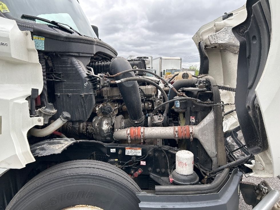 Sleeper Tractor-Heavy Duty Tractors-Freightliner-2022-T12664ST-Brooklyn Park-MN-561,377\n\t\tmiles-$ 65,000 - Image 20