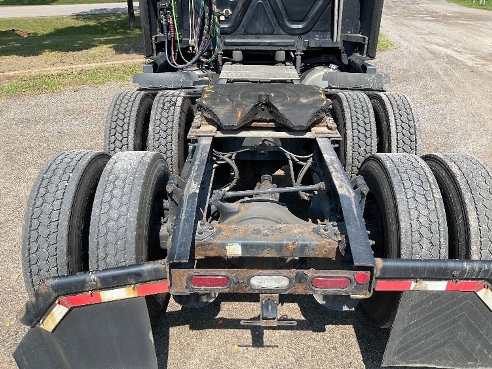 Sleeper Tractor-Heavy Duty Tractors-Freightliner-2022-T12664ST-Brooklyn Park-MN-637,423\n\t\tmiles-$ 61,500 - Image 6