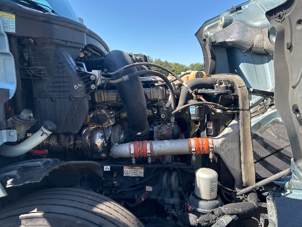 Sleeper Tractor-Heavy Duty Tractors-Freightliner-2022-T12664ST-Burlington-NJ-277,005\n\t\tmiles-$ 90,000 - Image 20