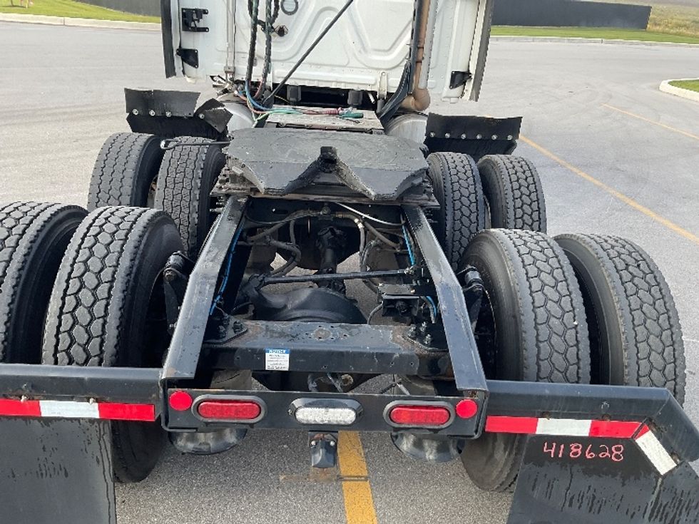 Sleeper Tractor-Heavy Duty Tractors-Freightliner-2022-T12664ST-Byron Center-MI-433,424\n\t\tmiles-$ 75,750 - Image 6