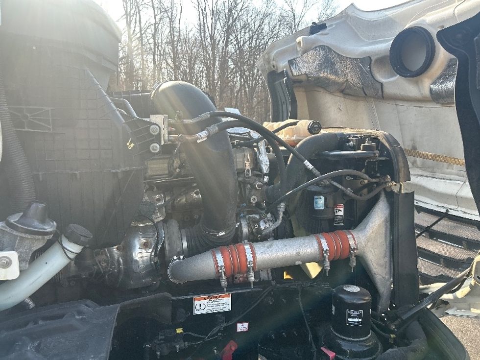 Sleeper Tractor-Heavy Duty Tractors-Freightliner-2022-T12664ST-Byron Center-MI-541,287\n\t\tmiles-$ 60,750 - Image 20