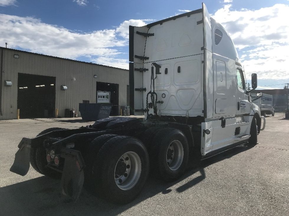 Sleeper Tractor-Heavy Duty Tractors-Freightliner-2022-T12664ST-Calgary-AB-678,715\n\t\tkm-$ 110,750 - Image 5
